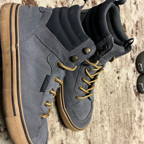 Waterproof Gray Sperry High Tops - Picture 3 of 4